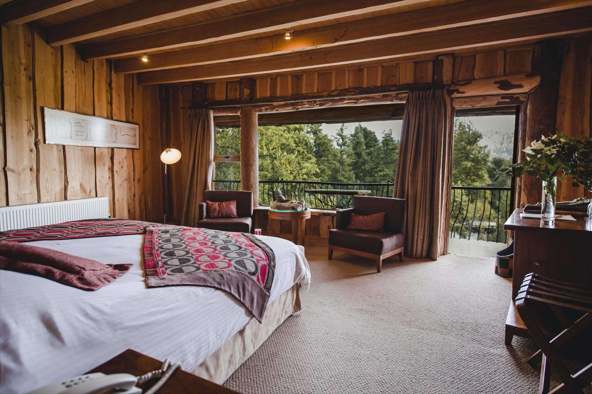 Huilo Huilo Nothofagus Hotel & Spa Puerto Fuy Exterior photo
